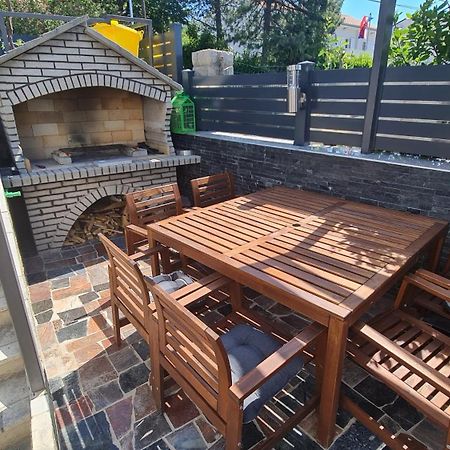Apartments Blazevic, Heated Pool&Jacuzzi ดรามัลย์ ภายนอก รูปภาพ