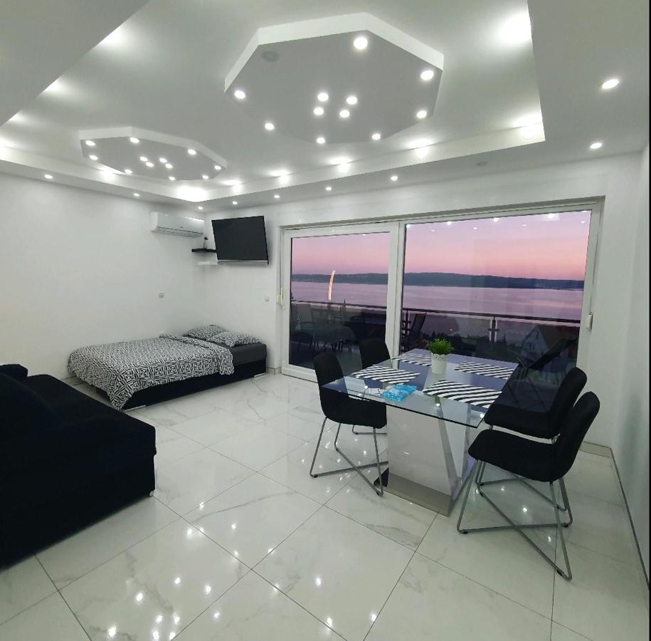 Apartments Blazevic, Heated Pool&Jacuzzi ดรามัลย์ ภายนอก รูปภาพ