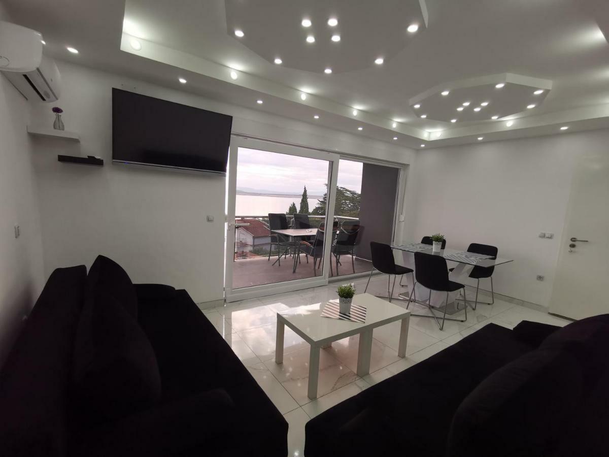 Apartments Blazevic, Heated Pool&Jacuzzi ดรามัลย์ ภายนอก รูปภาพ